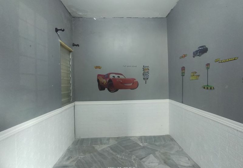 Iris Apartment, Taman Saujana Utama