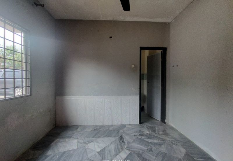 Iris Apartment, Taman Saujana Utama