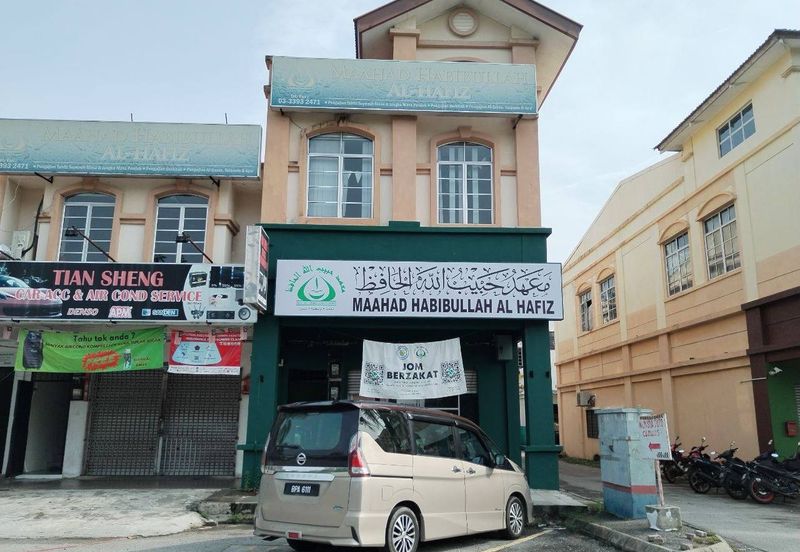 END LOT CHEAPEST NEAR ECRL Double Storey Shoplot Lorong Az Zaharah Puncak Alam For Sale