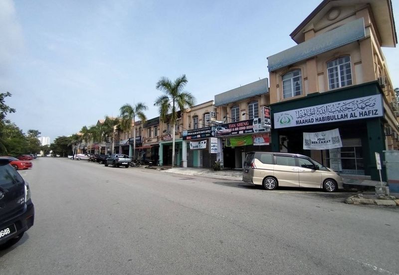 END LOT CHEAPEST NEAR ECRL Double Storey Shoplot Lorong Az Zaharah Puncak Alam For Sale