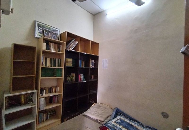 END LOT CHEAPEST NEAR ECRL Double Storey Shoplot Lorong Az Zaharah Puncak Alam For Sale