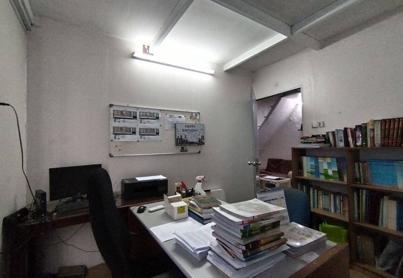 END LOT CHEAPEST NEAR ECRL Double Storey Shoplot Lorong Az Zaharah Puncak Alam For Sale