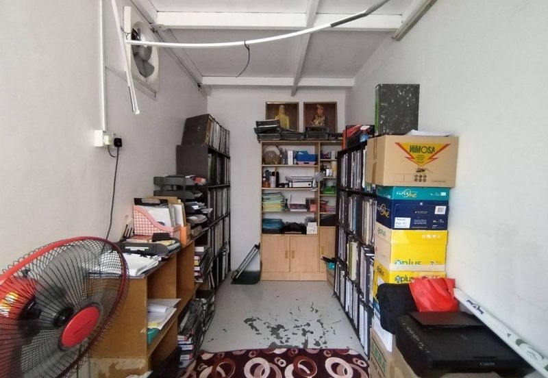 END LOT CHEAPEST NEAR ECRL Double Storey Shoplot Lorong Az Zaharah Puncak Alam For Sale