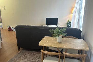 Residensi Warnasari 3