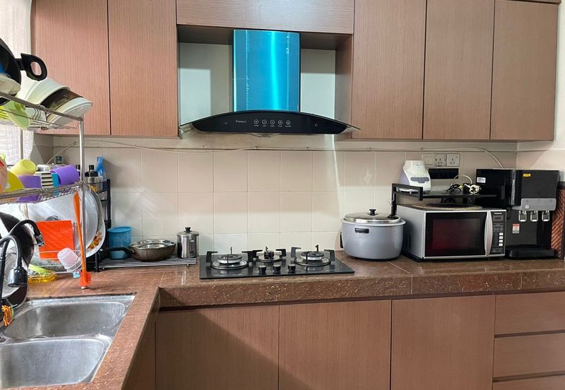 ADA KITCHEN CABINET Teres 2 Tingkat Alam Suria Puncak Alam For Rent