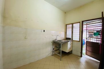 PALING MURAH DEKAT MASJID Teres 2 Tingkat Alam Jaya Puncak Alam For Sale