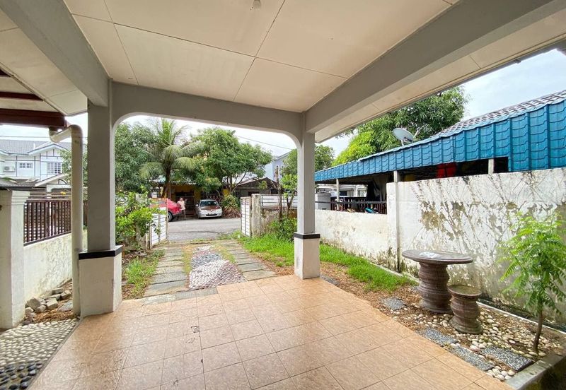 RENOVATED EXTENDED DEKAT MASJID Teres 2 Tingkat Fasa 2 Puncak Alam For Sale