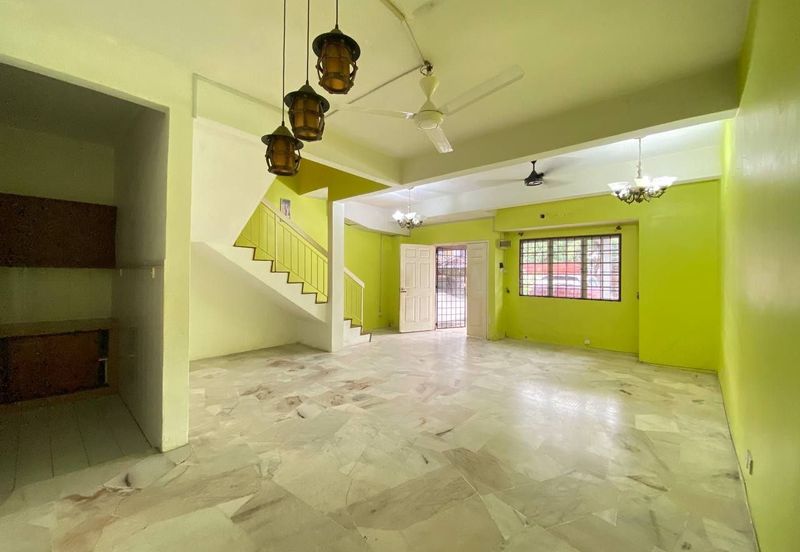 RENOVATED EXTENDED DEKAT MASJID Teres 2 Tingkat Fasa 2 Puncak Alam For Sale