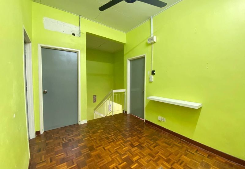 RENOVATED EXTENDED DEKAT MASJID Teres 2 Tingkat Fasa 2 Puncak Alam For Sale