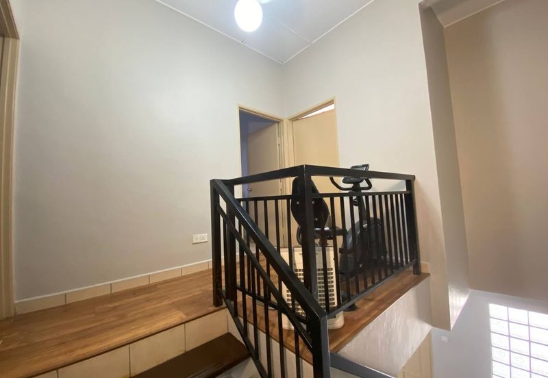 RENOVATED JALAN KAKI KE MASJID Double Storey Semi D Cluster Lavender Ville Puncak Alam For Sale