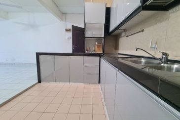 Pangsapuri Mutiara Subang