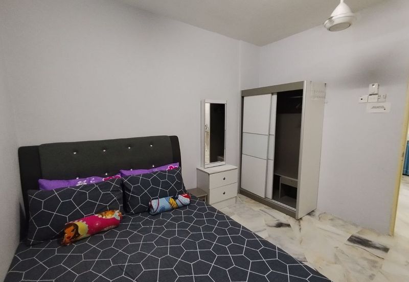 Flat PKNS, Seksyen 7