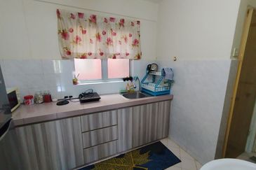 Flat PKNS, Seksyen 7