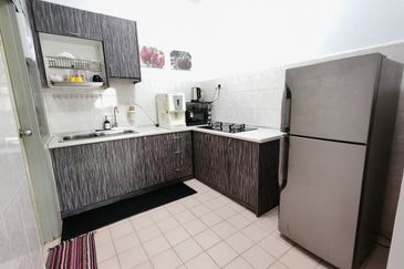 Pangsapuri Seroja Bukit Jelutong