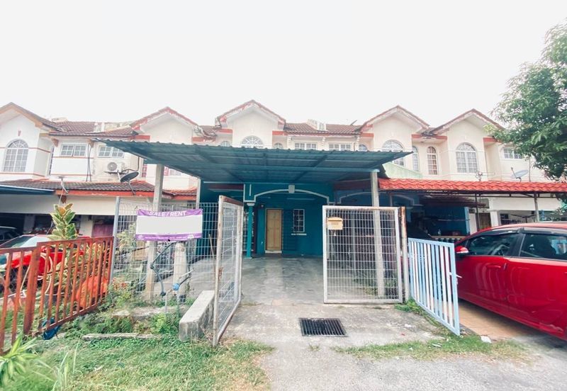 Persiaran Puncak Alam 1 