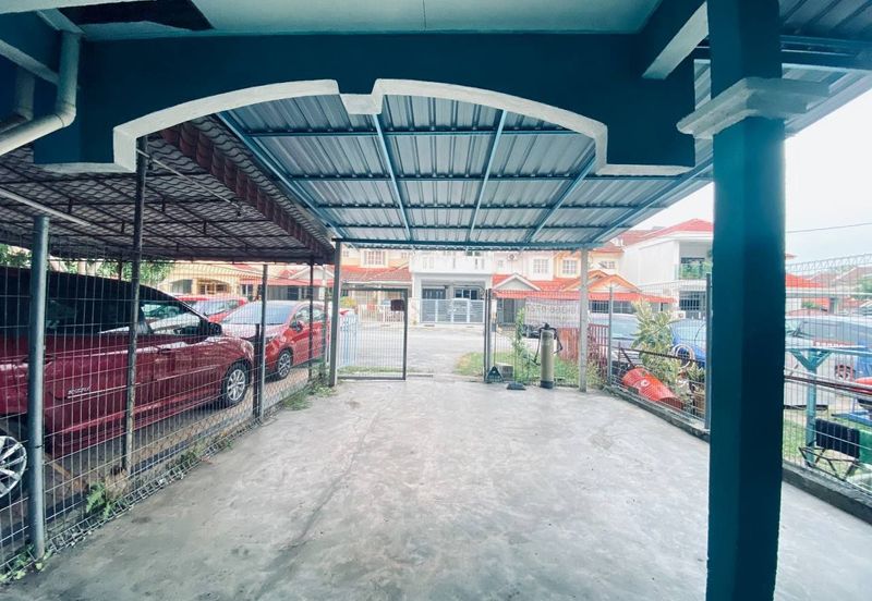 Persiaran Puncak Alam 1 