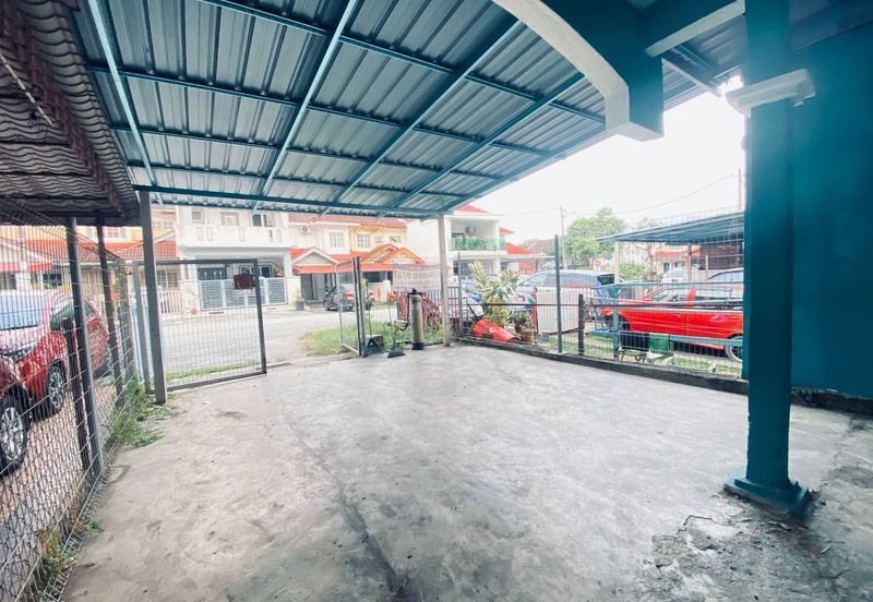 Persiaran Puncak Alam 1 