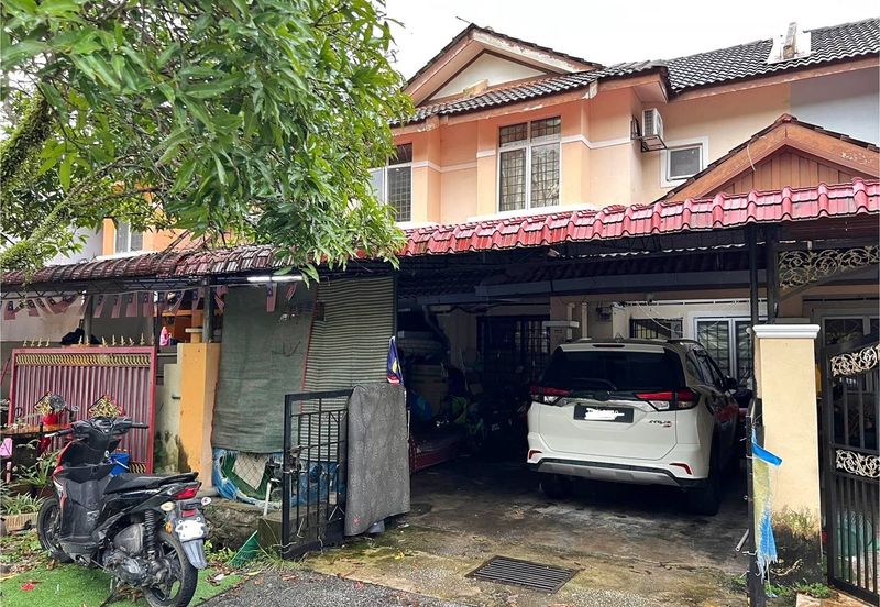 Persiaran Puncak Alam 1 