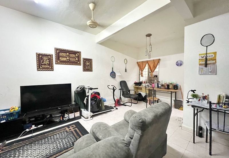 Persiaran Puncak Alam 1 