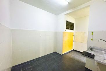 Residensi Laguna Biru 2