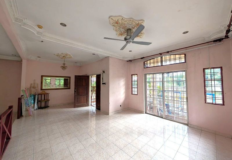 Persiaran Puncak Alam 1 