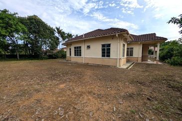 Persiaran Puncak Alam 1 