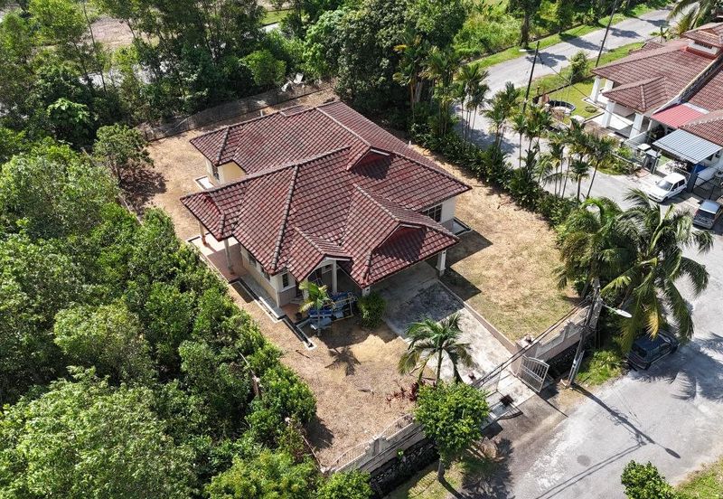 Persiaran Puncak Alam 1 