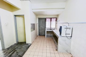 Persiaran Puncak Alam 1 