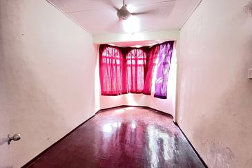 Persiaran Puncak Alam 1 