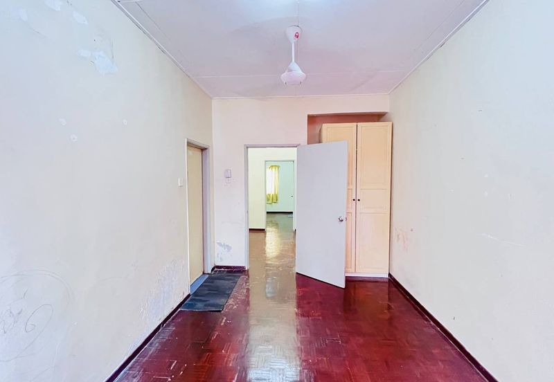 Persiaran Puncak Alam 1 