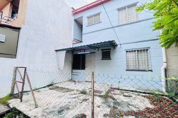 Persiaran Puncak Alam 1 