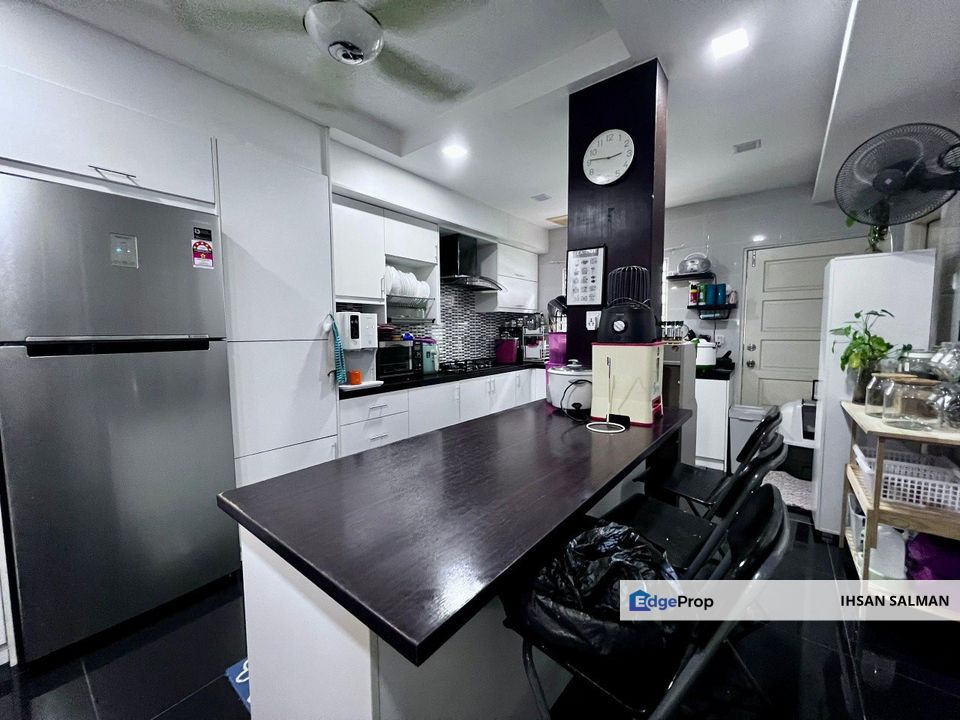 RENOVATED BELOW MV Teres 2 Tingkat Cahaya Alam Seksyen U12 Shah Alam For Sale, Selangor, Shah Alam