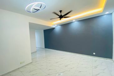 Persiaran Puncak Alam 1 