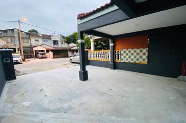 Persiaran Puncak Alam 1 