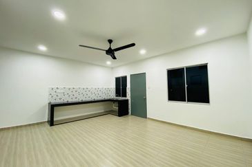 Persiaran Puncak Alam 1 