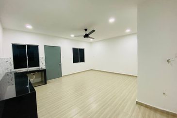 Persiaran Puncak Alam 1 