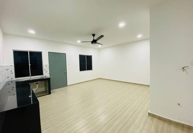 Persiaran Puncak Alam 1 