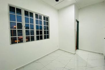 Persiaran Puncak Alam 1 