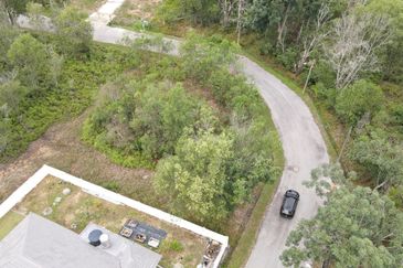 Persiaran Puncak Alam 1 