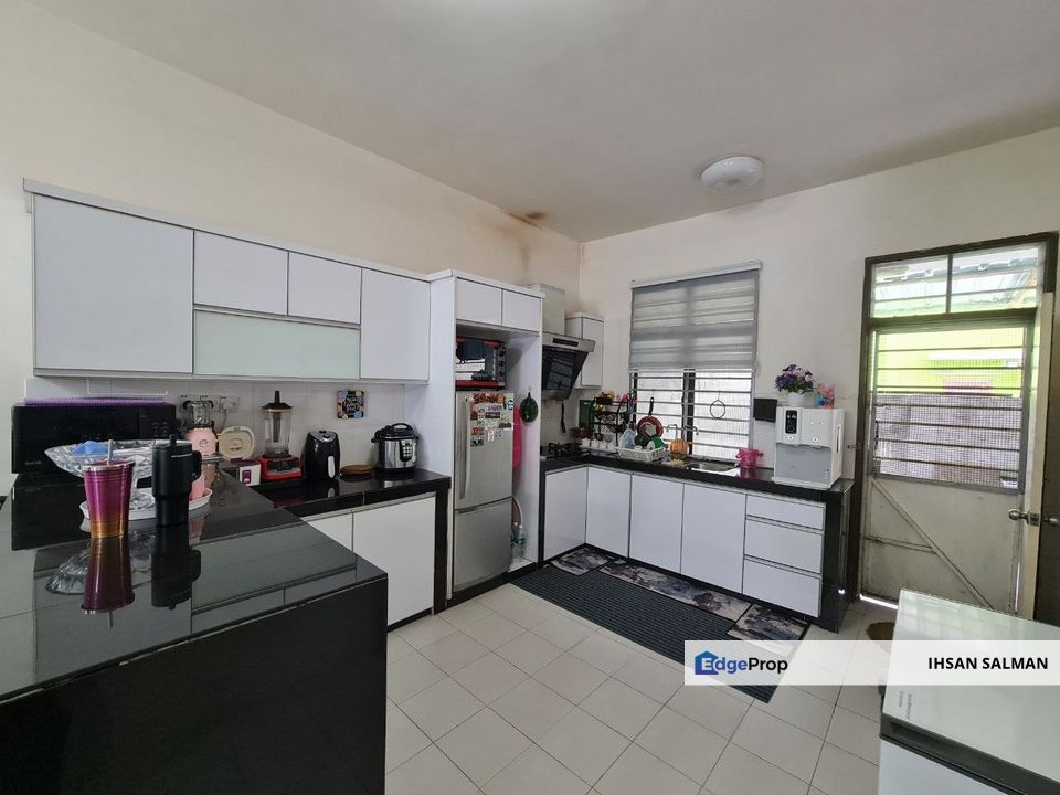 DEKAT AEON KITCHEN CABINET Teres 2 Tingkat Saujana Rawang For Sale, Selangor, Bandar Country Homes