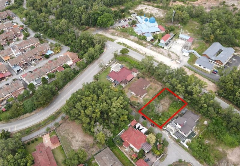 Persiaran Puncak Alam 1 