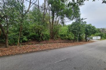 Persiaran Puncak Alam 1 