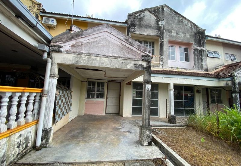 Persiaran Puncak Alam 1 