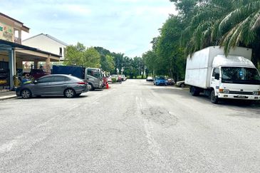 Zapin, Bandar Bukit Raja