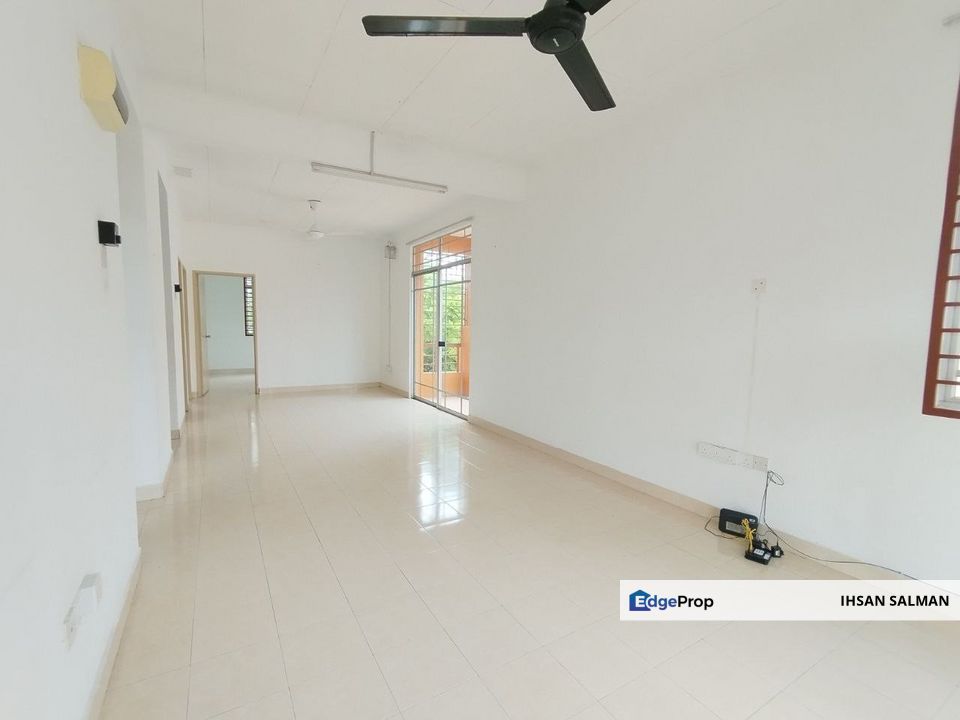 END LOT DEKAT SEKOLAH Townhouse Seri Pristana Saujana Utama Sungai Buloh For Sale, Selangor, Sungai Buloh