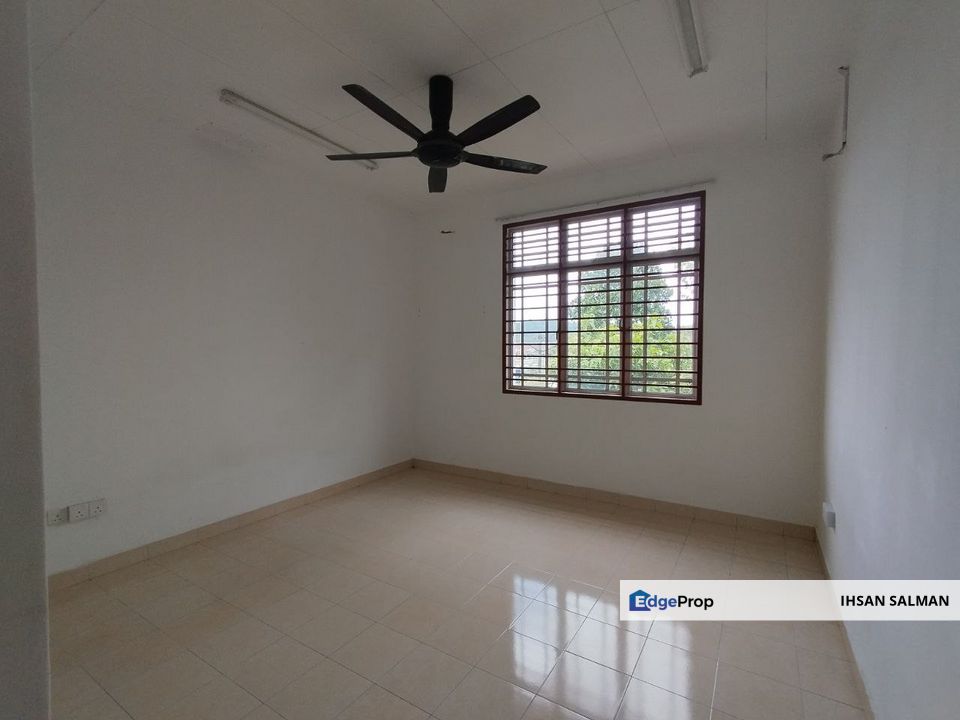END LOT DEKAT SEKOLAH Townhouse Seri Pristana Saujana Utama Sungai Buloh For Sale, Selangor, Sungai Buloh