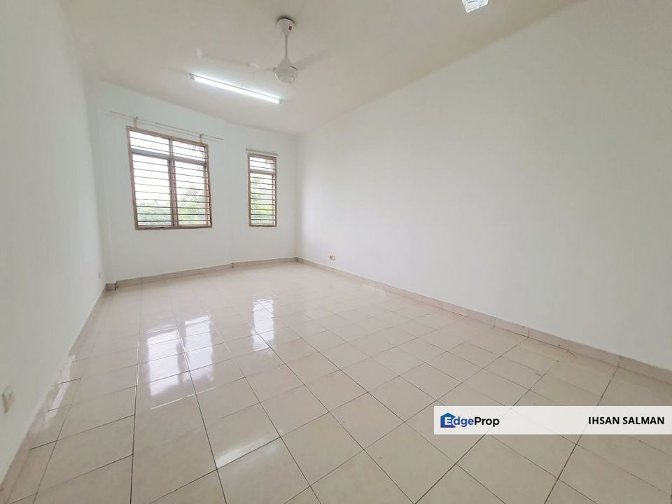FREEHOLD BARU CAT FACING MAIN ROAD Pangsapuri Seri Ixora Seksyen 27 Shah Alam For Sale, Selangor, Shah Alam