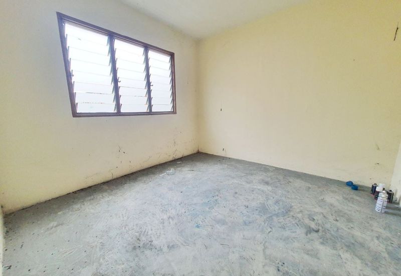 Johan Court Flat @ Alam Perdana