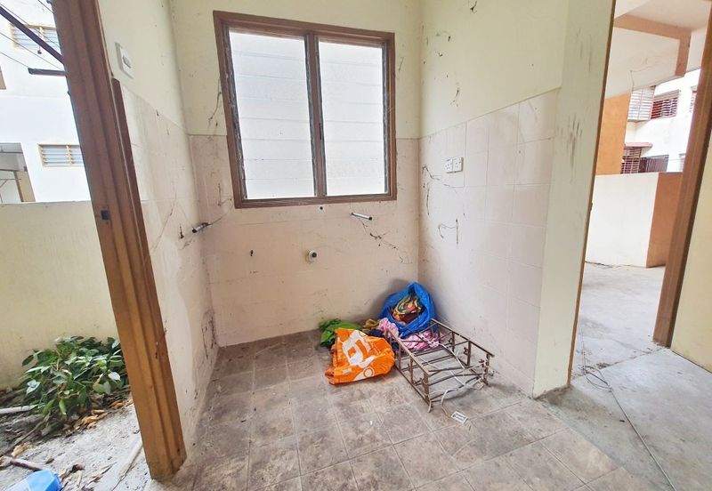 Johan Court Flat @ Alam Perdana