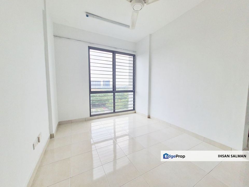 PARTLY FURNISHED 2 CAR PARK Suria Ixora Setia Alam For Sale, Selangor, Setia Alam/Alam Nusantara